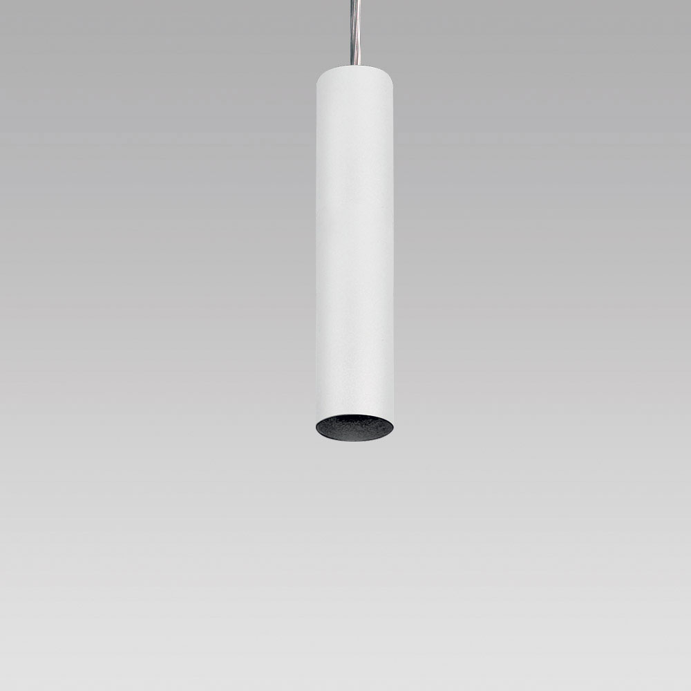 Suspended downlight with cylindricsl design for indoor lighting, in the Comfort version