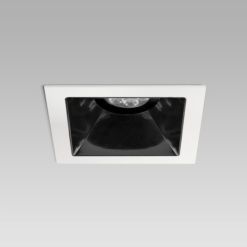 Elegant ceiling recessed luminaire for indoor lighting with a small size, squared shape, with frame or trimless